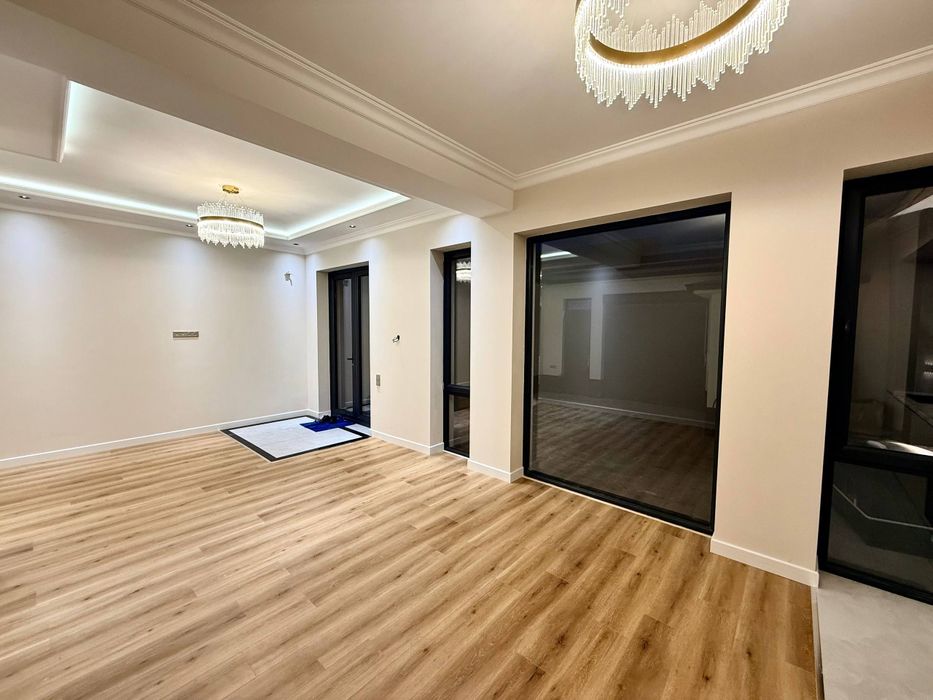 Yunusobod Xasanboyda yangi 3 qavatli hovli sotiladi 360 m²