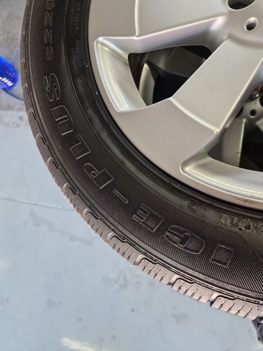 Гуми с Джанти Mercedes ML W166 255/55 R 18 Dot 2024