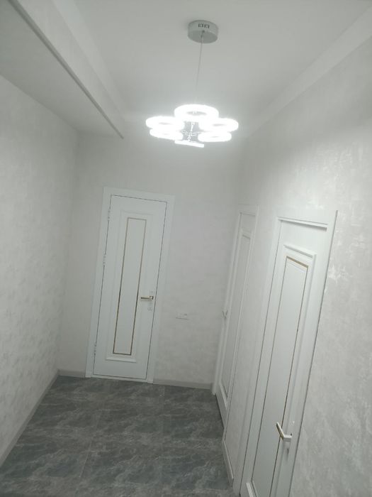 Срочно сотилади Сергели чоштепа новостройка 3/4/9 ремонт евро мактаб б