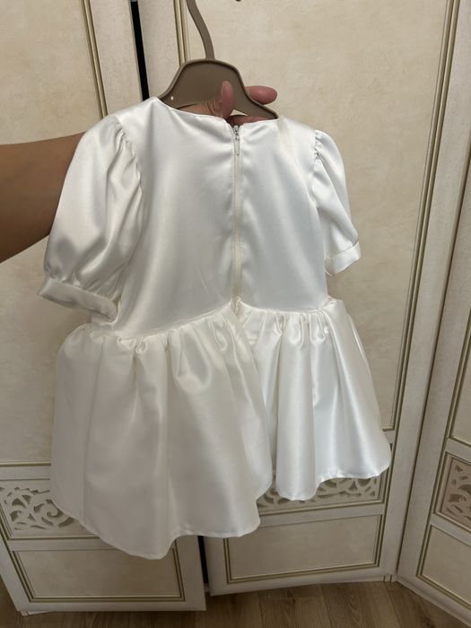 Продается платье для девочки