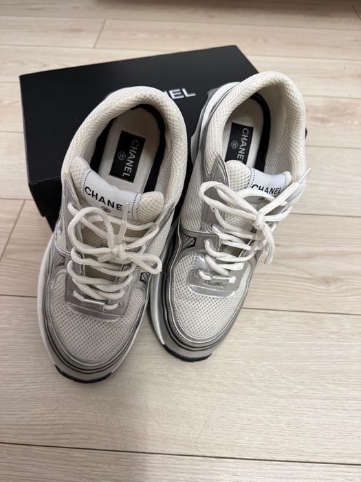 Vand chanel runners