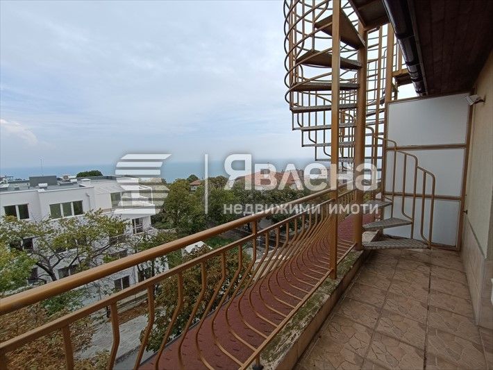 Продава се Тристаен апартамент в Варна, Галата - 153 кв.м за 1360 €/кв.м - Снимка #11