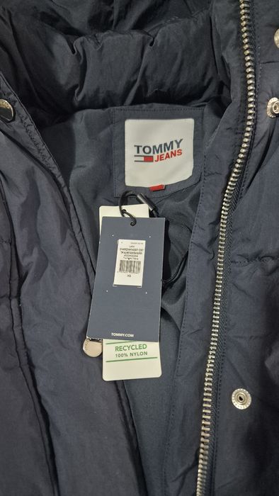Ново яке Tommy jeans