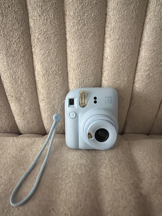 Instax mini 12 срочно продаю