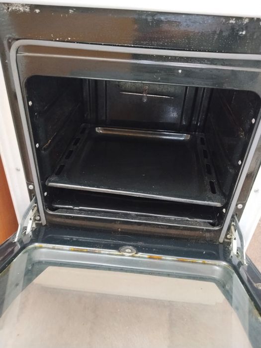 Продам электрическую плиту