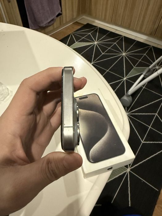 I phone 15 pro 256 GB