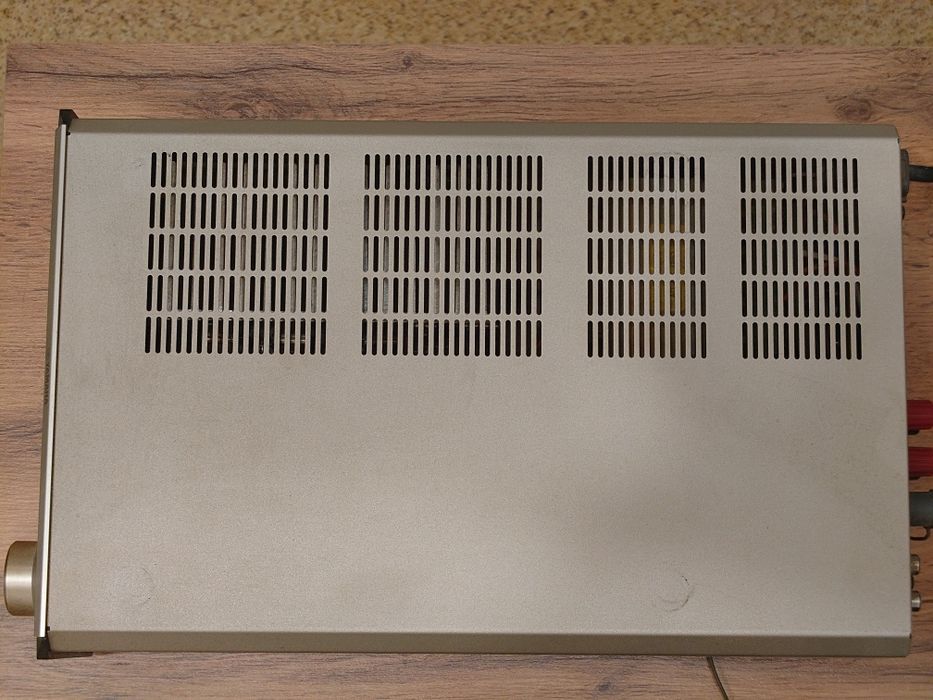 Усилитель интегральный Yamaha RX-E400