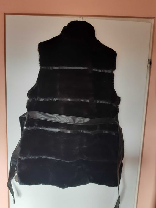 Дамски елек New Yorker, от  пухкав материал и кожа