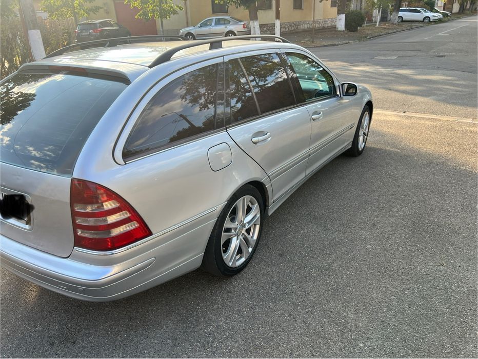 MERCEDES-BENZ E-Class 2005 — imagine 3