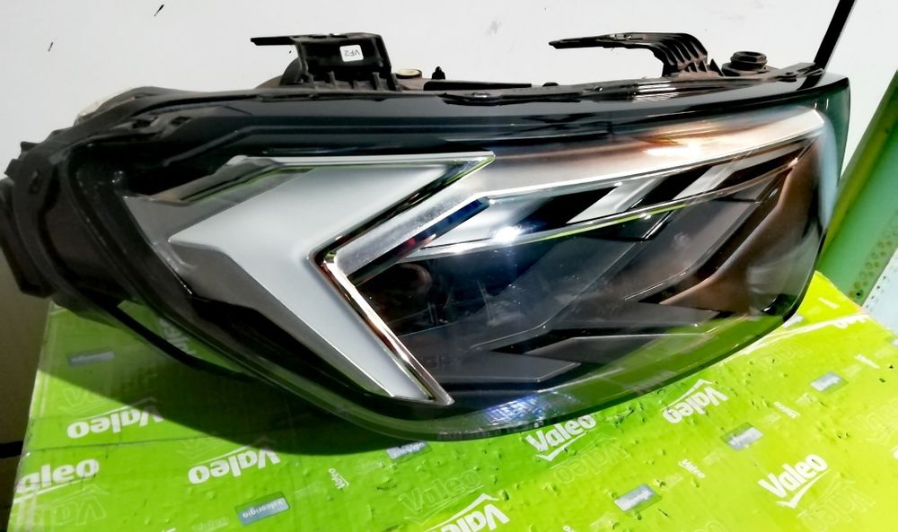 Фар фарове за Ауди А1 / Audi A1 Valeo FUL LED.
