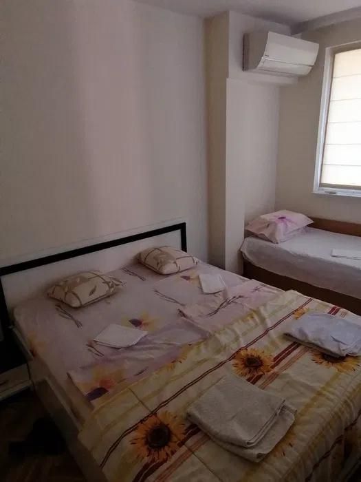 Дава се под наем Тристаен апартамент в Варна, Спортна зала - 80 кв.м за 550 € - Снимка #3