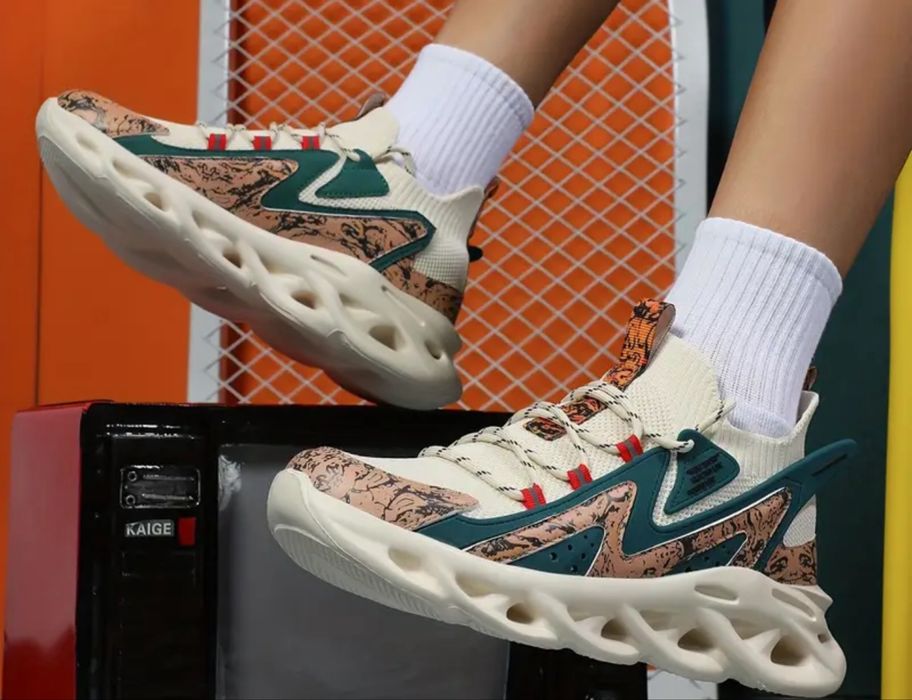 Легкие мужские кросовки