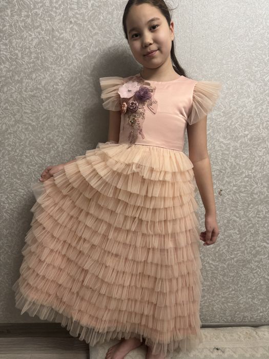 Продам платье для девочки