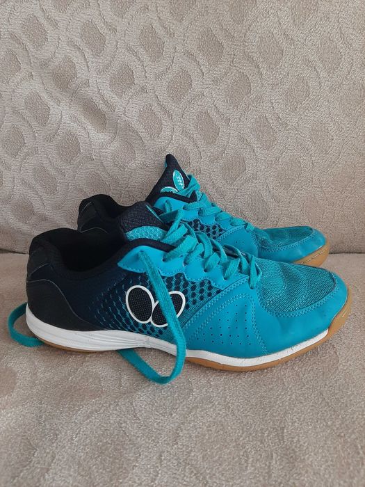 Обувки за тенис на маса.