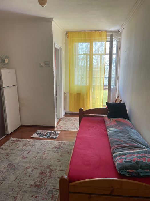 Garsoniera in chirie!