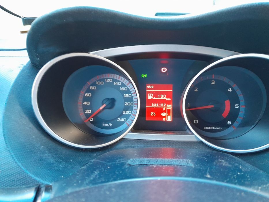 Vând Mitsubishi outlander 2