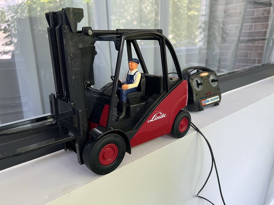 Vand motostivuitor cu telecomanda Linde cu defect