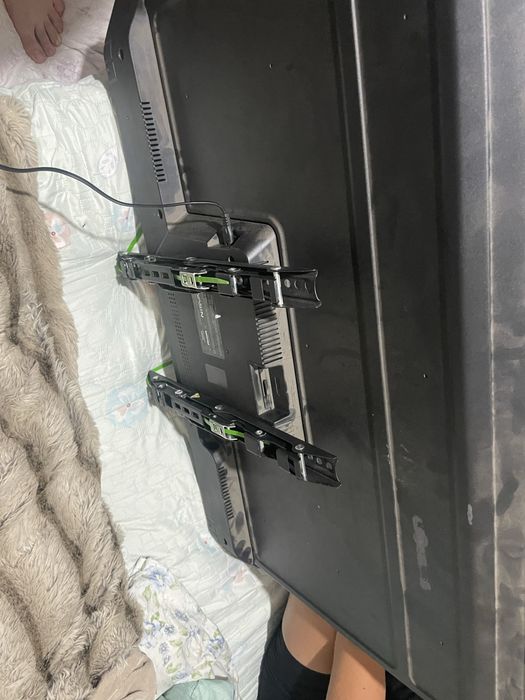 Продам 2 телевизора / на запчасти / ПРОДАМ БЫСТРО