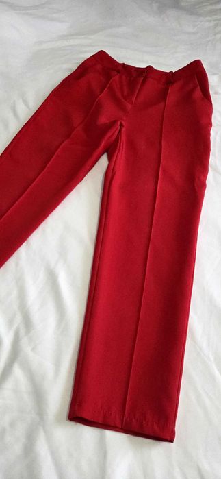 Pantaloni dama rosii