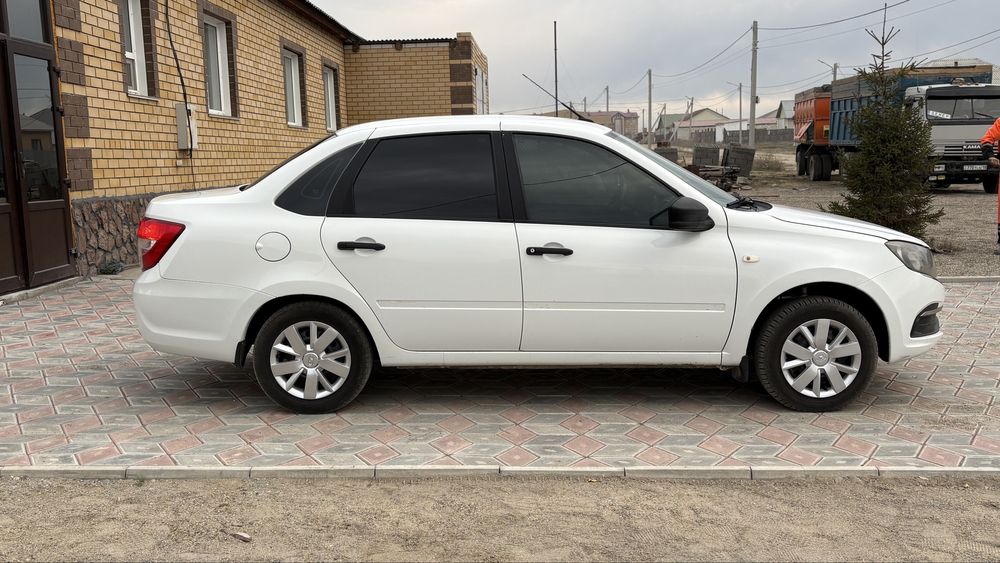 Lada Granta FL 2019 год Гранта ФЛ