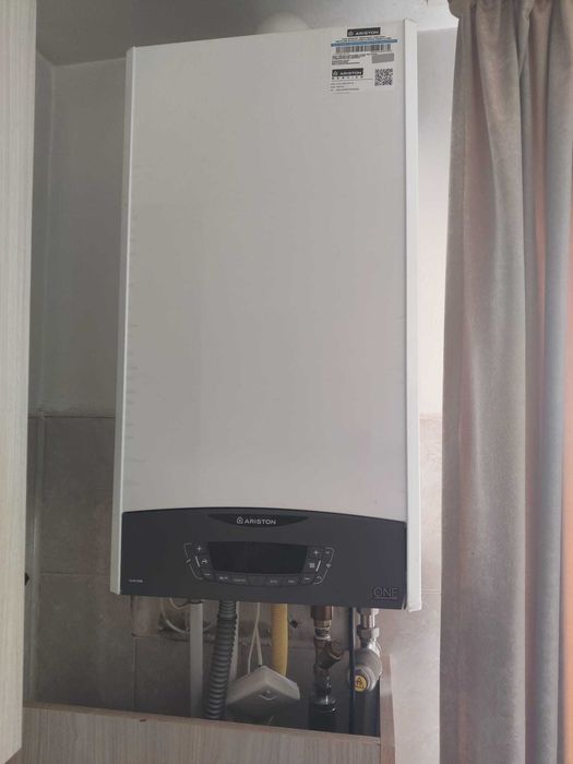 Vand apartament 2 camere decomandat semicentral Roman