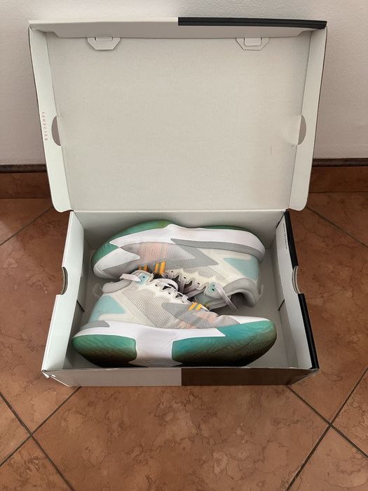 Jordan Zion 1 White/Black-Laser Orange 42