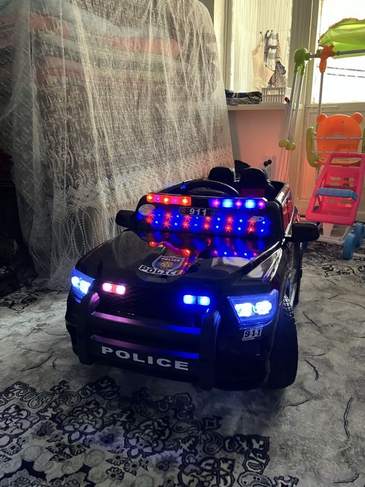 Детская машина электромобиль