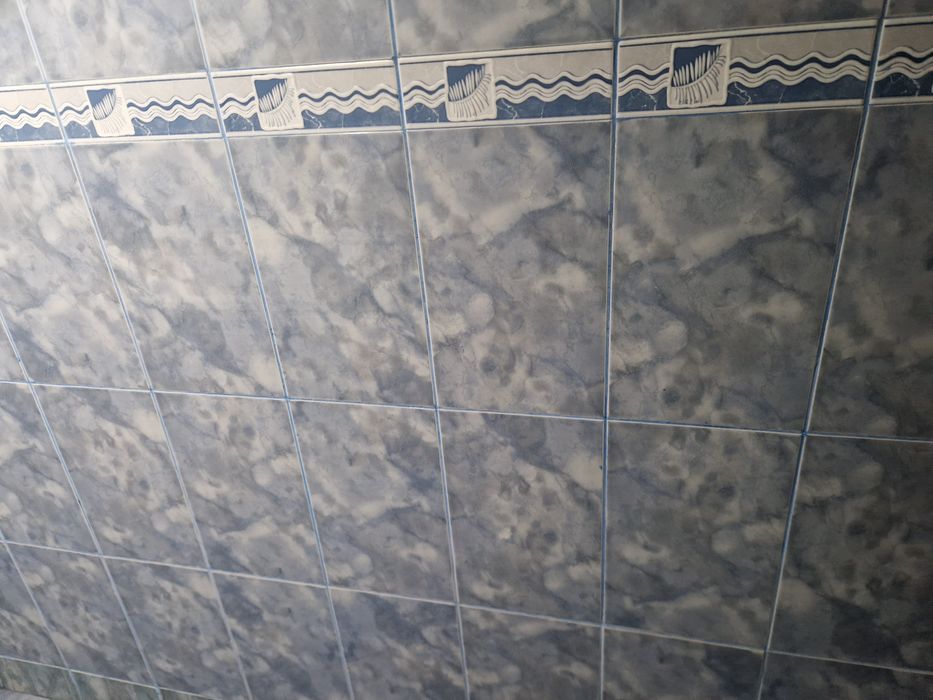 Punem parchet,punem gresie in bucatarie..