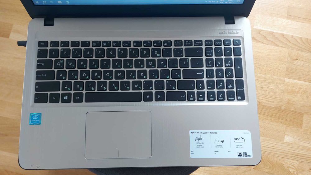 ASUS 14.0" Intel Core i7-2640M 8GB Memory Windows 10