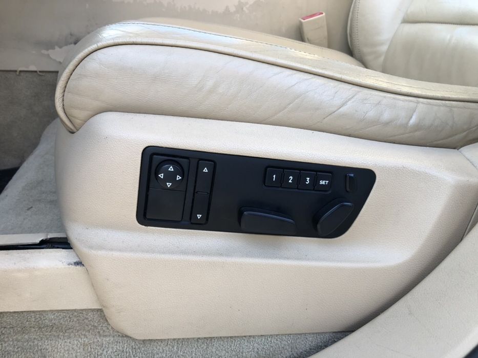 На Части VW Touareg V10TDI Туарег 5.0тди 5.0TDI 19 джанти бежав салон