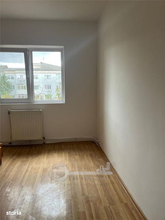 Apartament 3 camere decomandat- NICOLINA