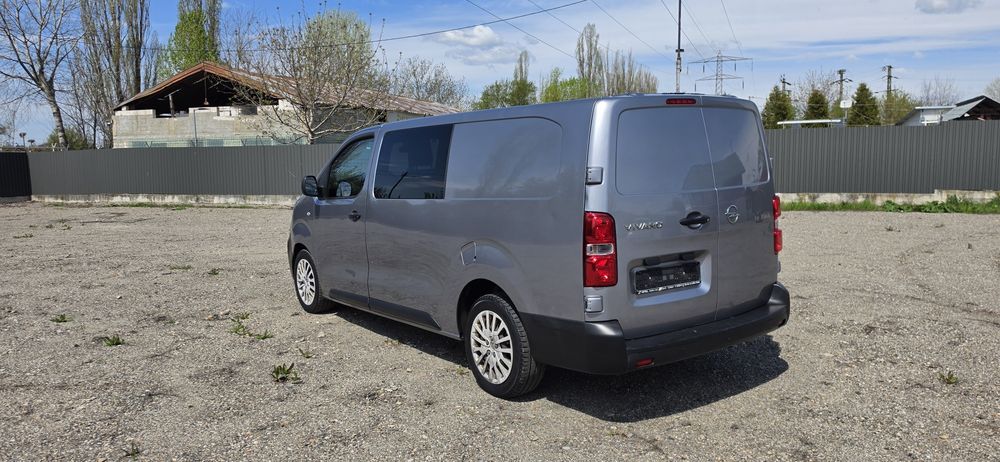 Opel Vivaro 6 locuri si marfa - TVA deductibil