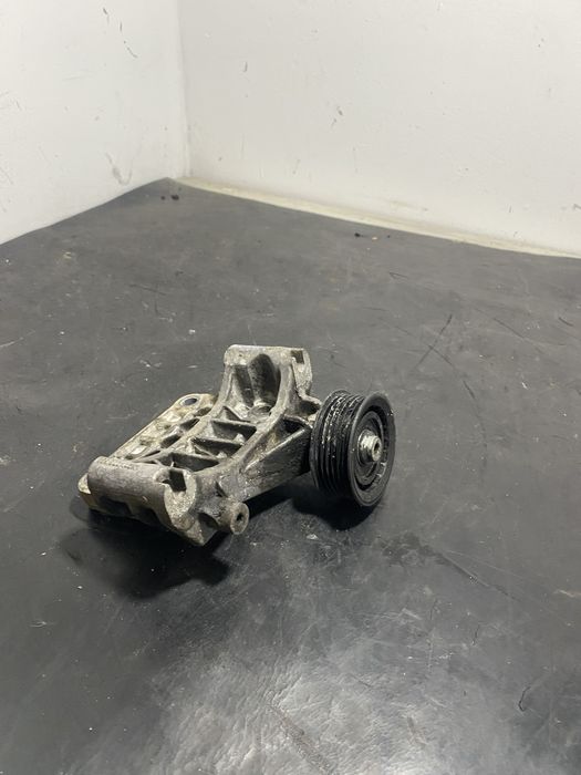 Suport alternator cu rola Audi A6 C6 3.0 TDI V6 BMK ASB 059903143K