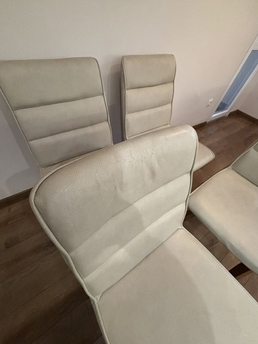 Трапезни столове