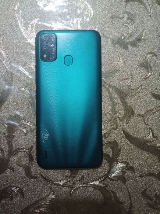 Itel a 48 sotiladi arzonga