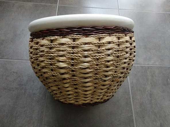 Ghivece din ceramica de  dimensiuni mari