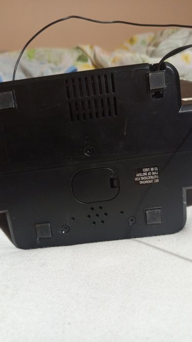 Радио часовник SONY