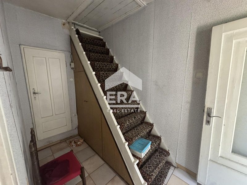 Продава се Етаж от къща в Тутракан - 134 кв.м за 747 €/кв.м - Снимка #11