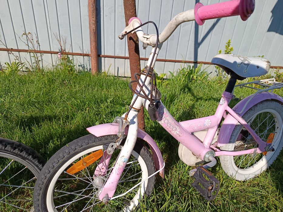 Vând 2 biciclete fetițe