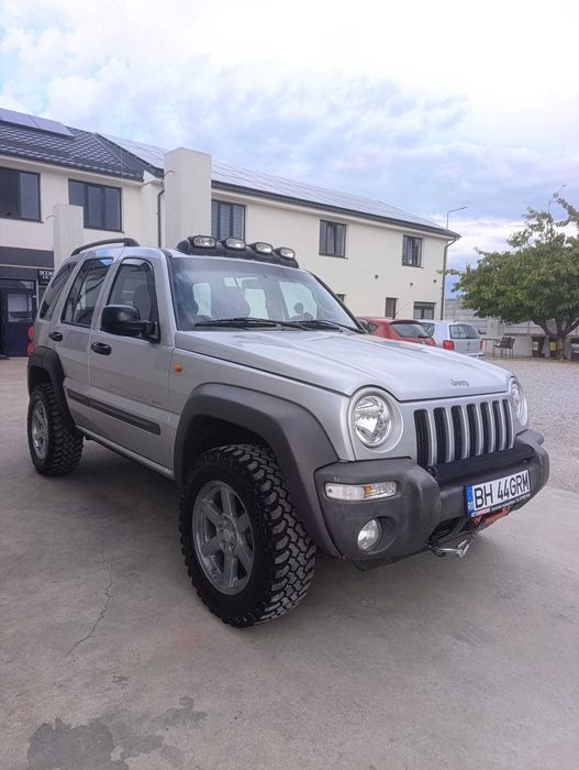 Vand Jeep Cherokee KJ / Motor 2.8 4x4 / Automata