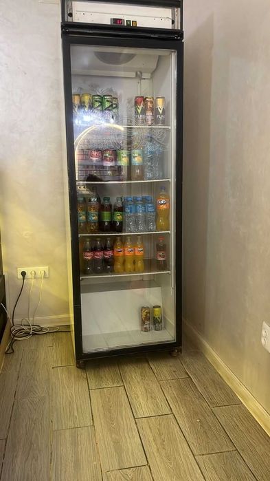 Продам холодильные ветрины