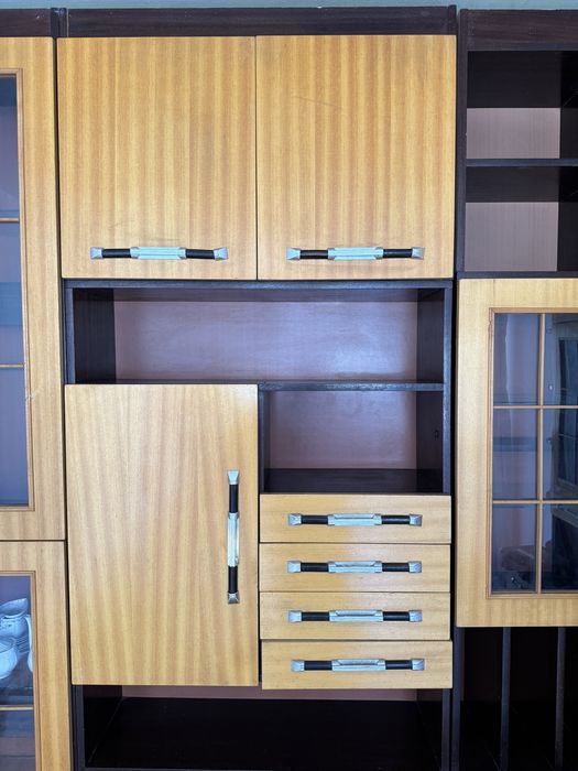 Секция, състояща се от 14 части