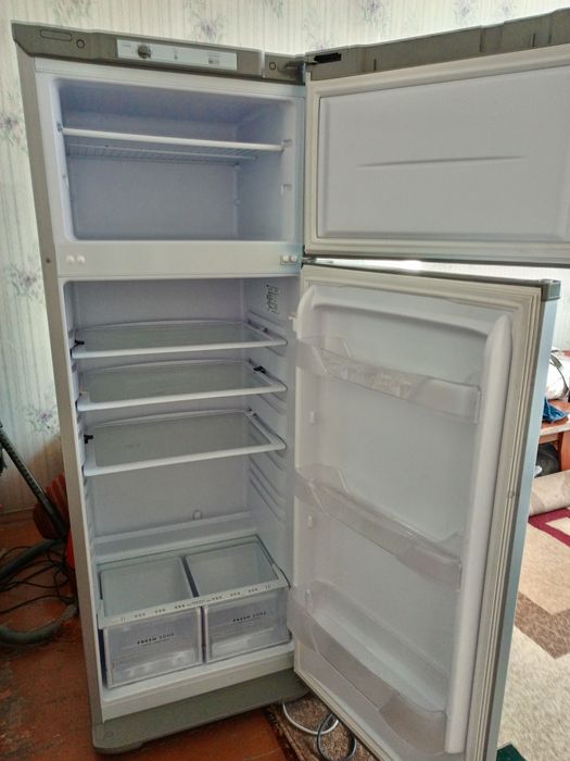 Продается холодильник "Берюза,, российский в хорошем состоянии