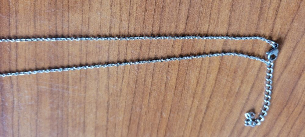 Lantisor cu pandantiv