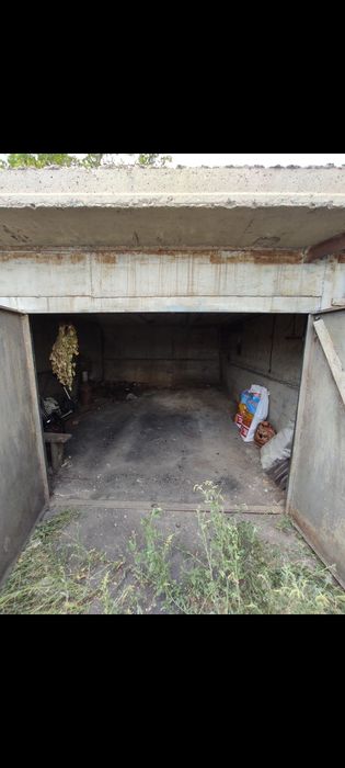 Продам гараж р-н ЖБК