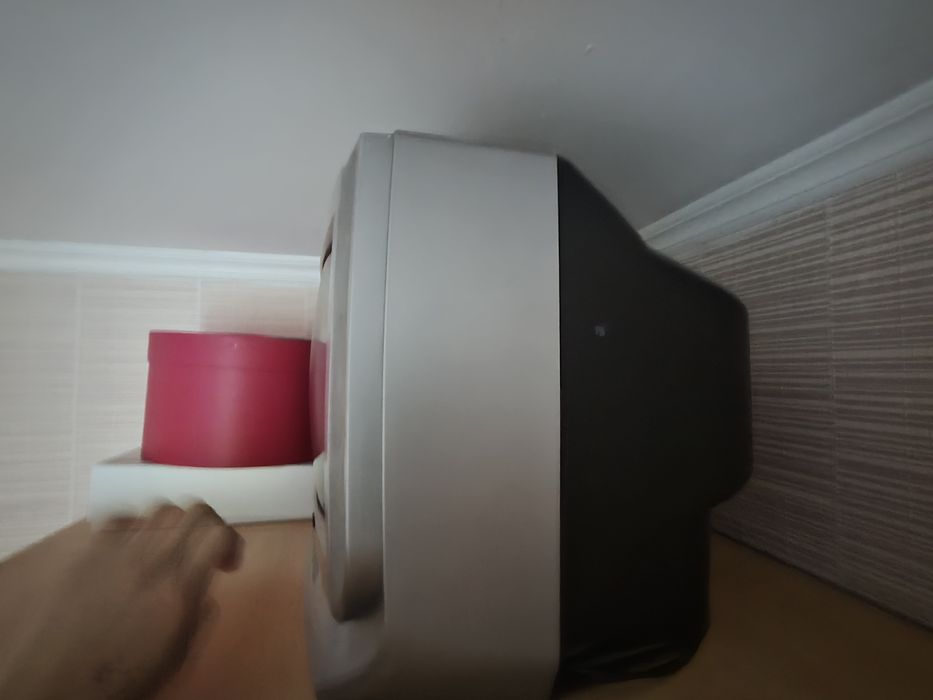 Продам телевизор в отличном состоянии