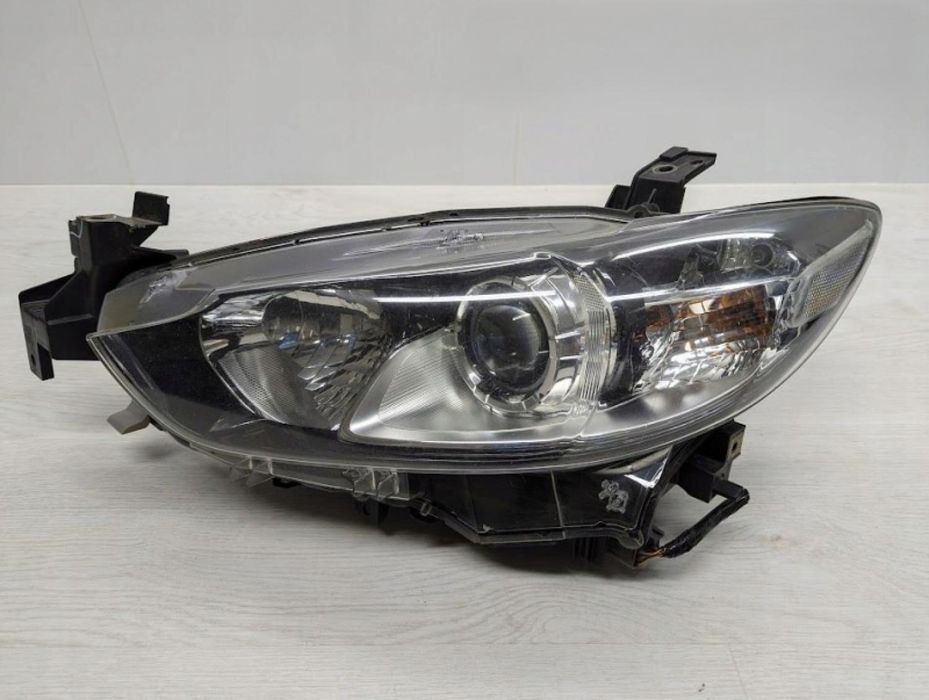 Far dreapta cu xenon, Mazda 6 (GJ, GL) piesa originala