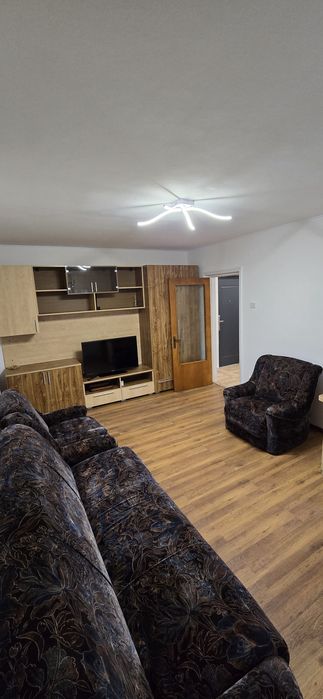 Particular, închiriez apartament cu 2 camere Alexandru Obregia stradal