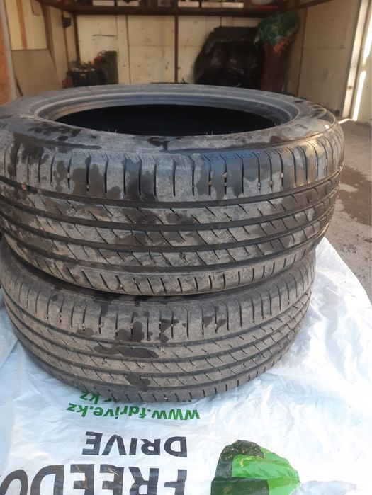 Продам шины на камри 70