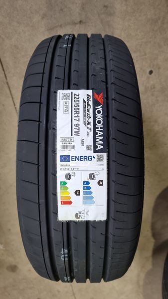 225/55/17 YOKOHAMA 4бр